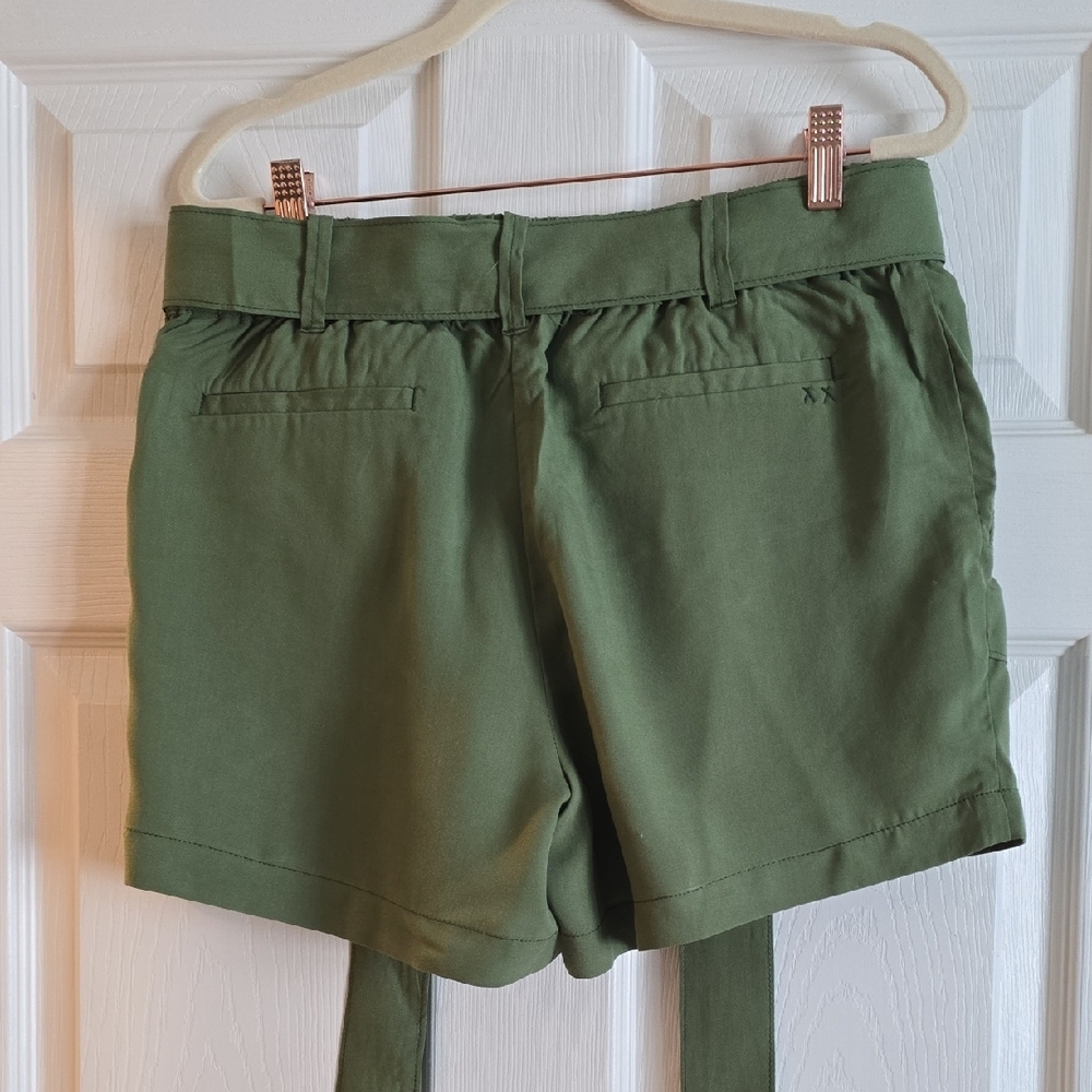 Sundance High Waist Green Women's Shorts - Picture 2 of 3